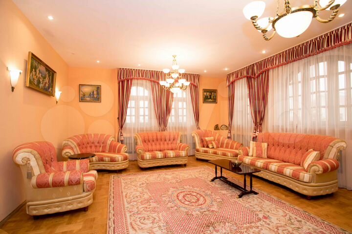 Коттедж 357 м² на участке 13 сот.