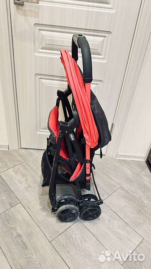 Прогулочная коляска chicco