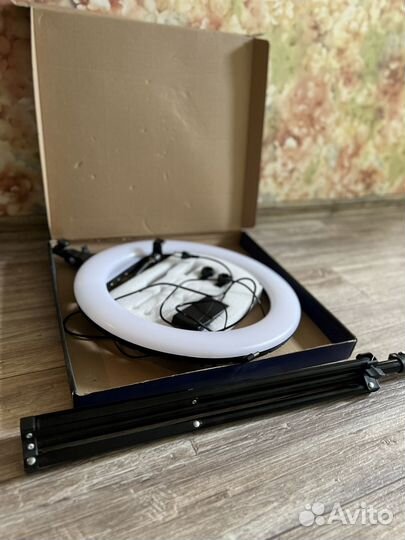 Кольцевая лампа