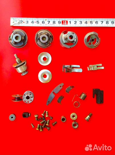 Запчасти к швейной машинке: челнок, лапка и т.д