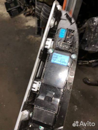 Блок управления стеклоподъемниками Suzuki Sx4