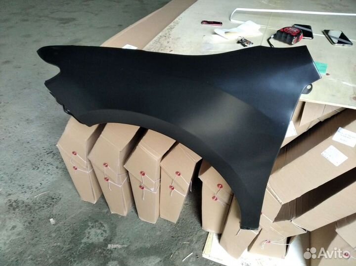 Крыло переднее левое Toyota Camry 50 / 55