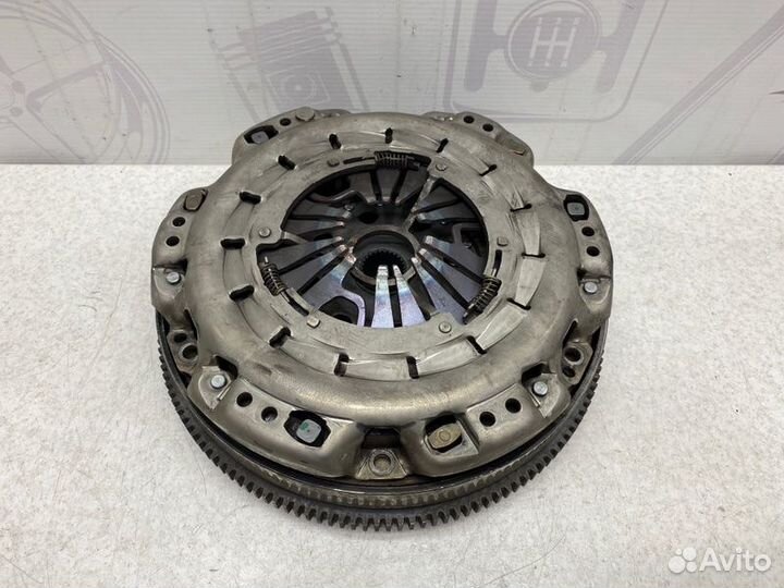 Маховик двухмассовый с комплектом сцепления