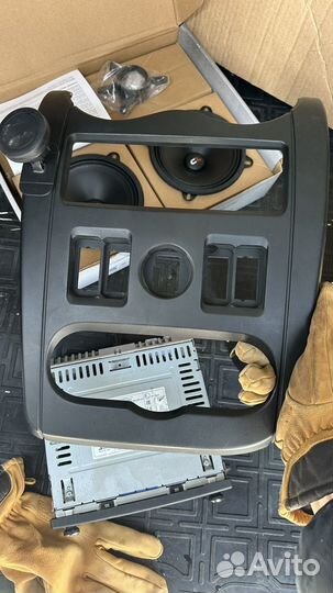 Штатная магнитола largus