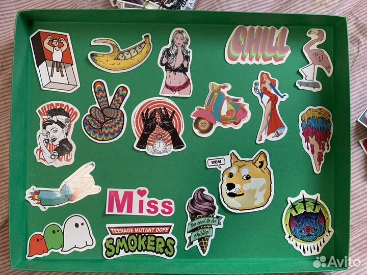 Наклейки цветные и черно-белые