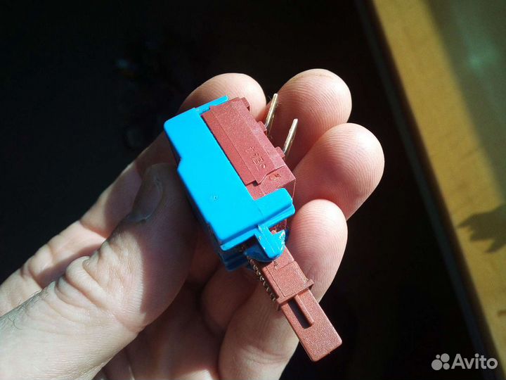 Кнопка включения