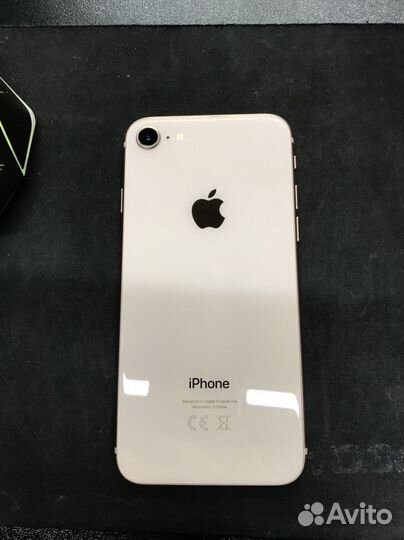 Телефон iPhone 8 64 gb