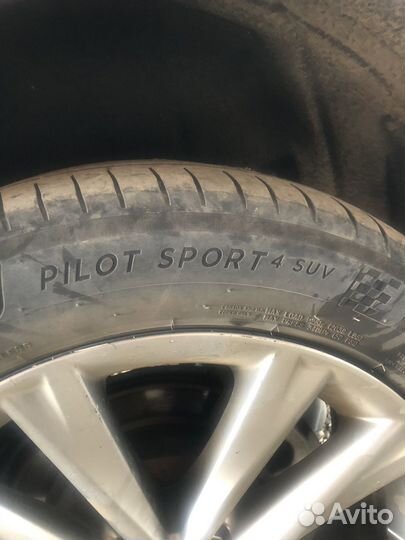 Michelin Pilot Sport 4 235/55 R19