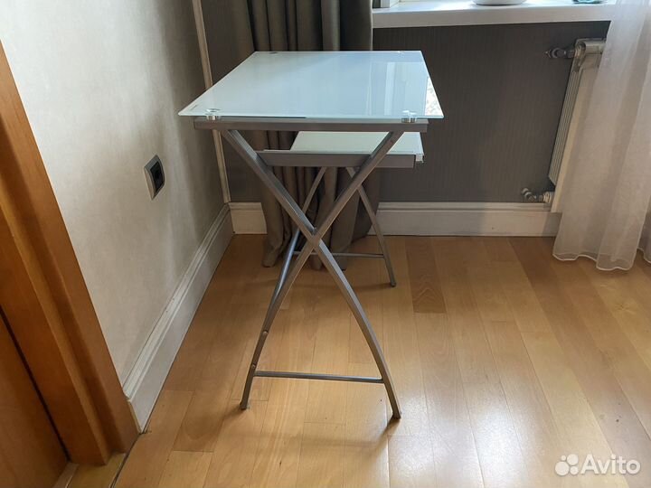 Компьютерный стол школьный