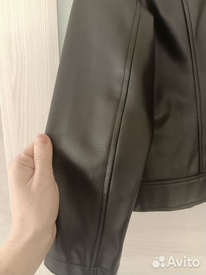 Кожаная куртка 140