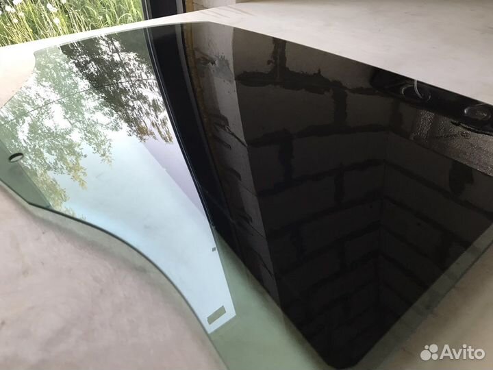 Стекло задней правой двери Passat B8