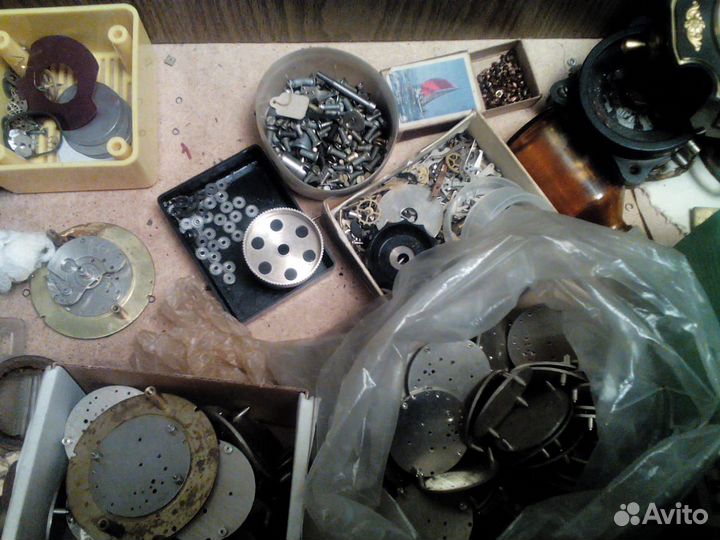 Запчасти для ремонта часов