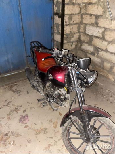 Мопед 125 кубов