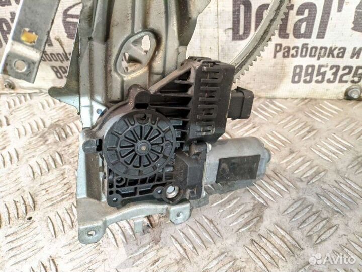 Стеклоподъемник передний правый Opel Astra H 3