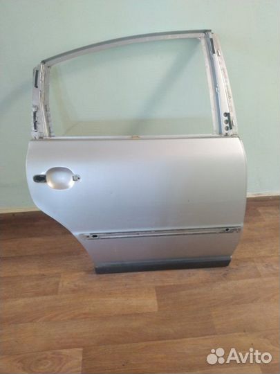 Дверь задняя правая Volkswagen Passat B5+ седан