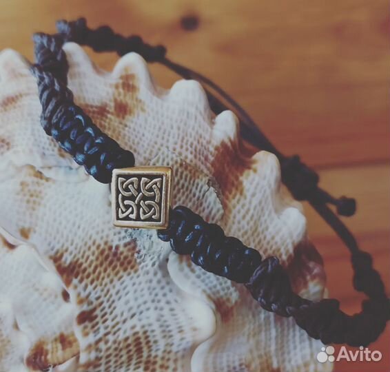 Браслеты плетёные из паракорда