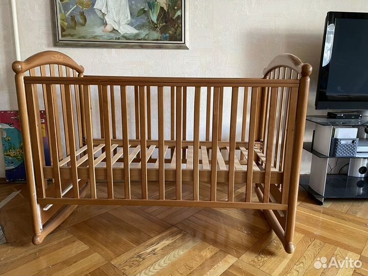 Детская кроватка