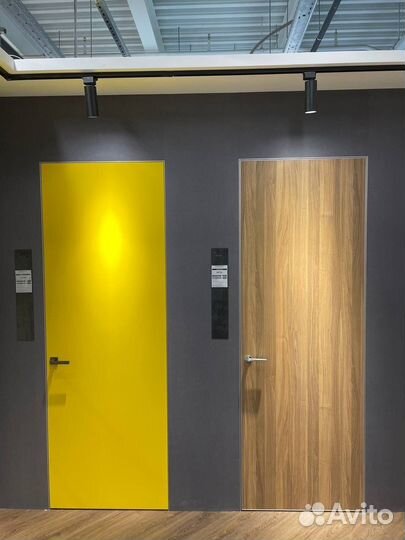 Скрытая дверь под дизайн