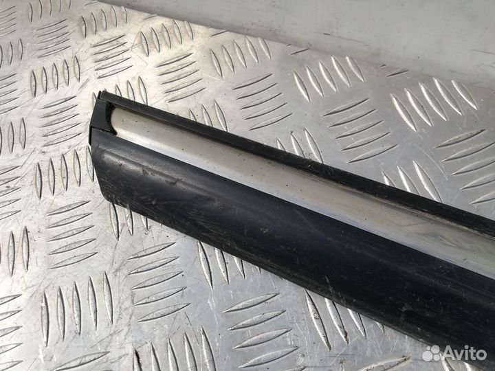 Молдинг двери задней правой Nissan Teana J31 07г