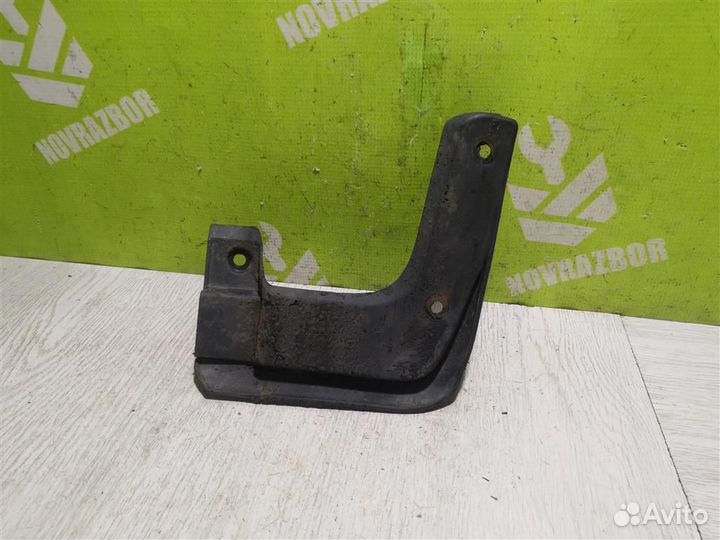 Брызговик передний левый Хендай i30 12-17