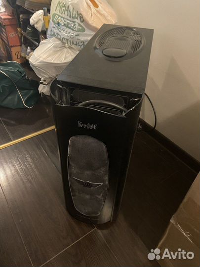 Core 2 Duo E8400 в корпусе Thermaltake Kandalf
