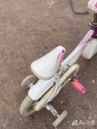 Велосипед четырехколесный детский для девочки