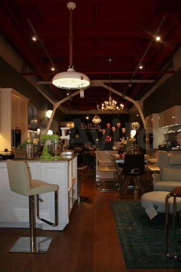 Торговая площадь: салон оптики, ювелирный,66.9 м²