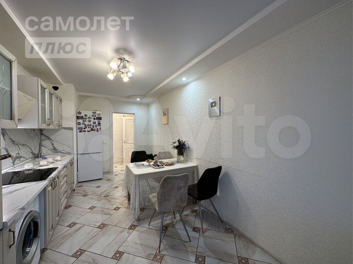 2-к. квартира, 60,6 м², 17/27 эт.