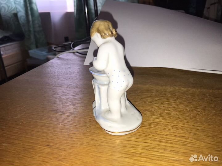 Девочка и тазик фигурка лфз