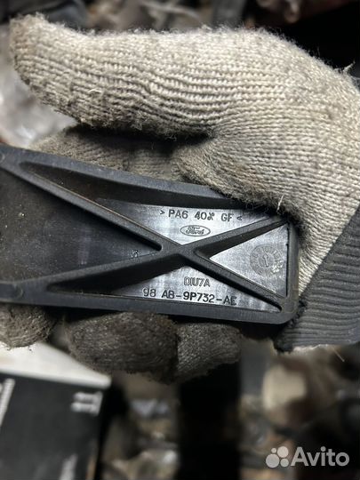 Педаль газа Ford Focus 2005