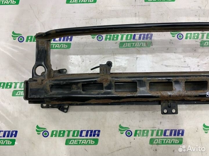 Усилитель бампера передний Volkswagen Golf cayc