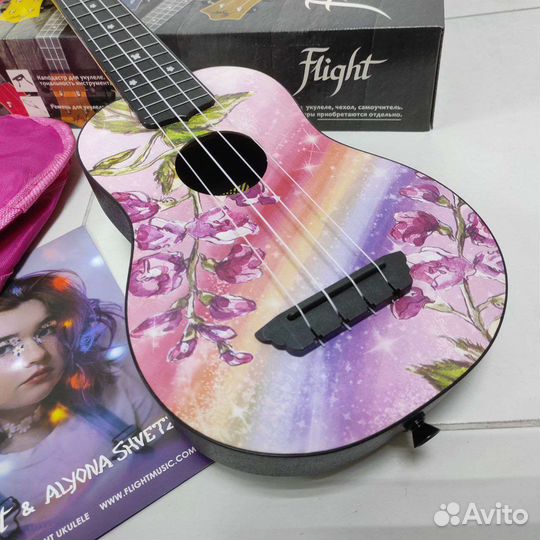 Укулеле flight новая от Алёны Швец с чехлом