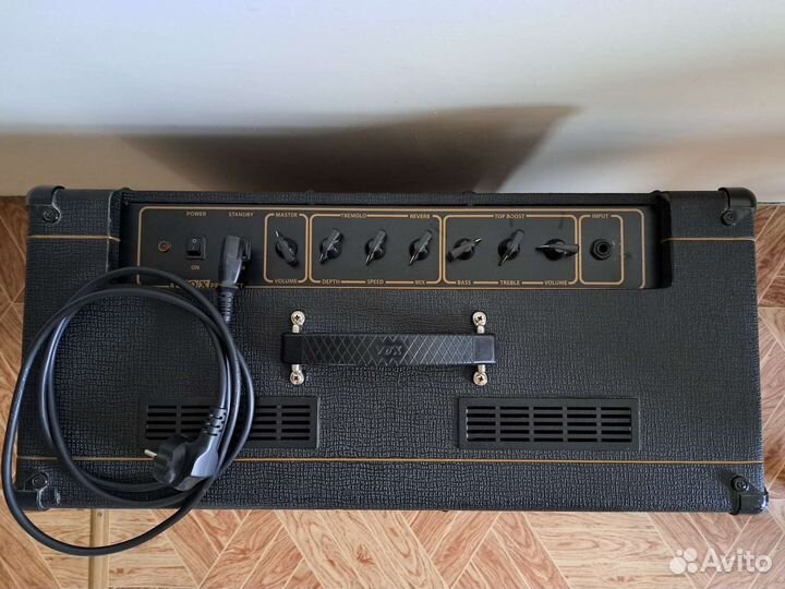 Ламповый гитарный комбоусилитель Vox AC15