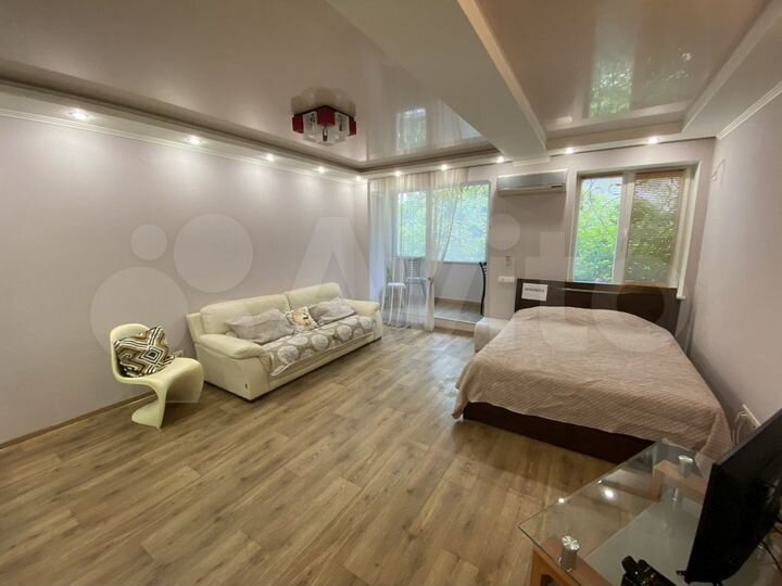 1-к. квартира, 42 м², 1/5 эт.