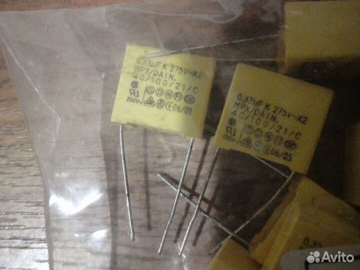 Тиристоры, конденсаторы