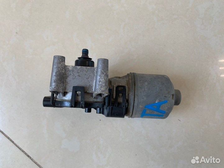 Мотор стеклоочистителя передний Ford Fiesta CB1