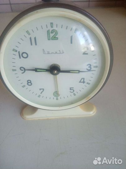 Часы с будильником СССР