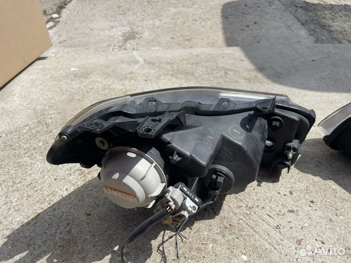 Фары ксенон оригинал suzuki SX-4 черные