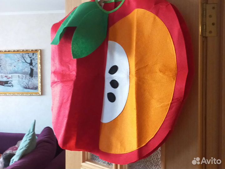 Ногвогодний костюм яблоко