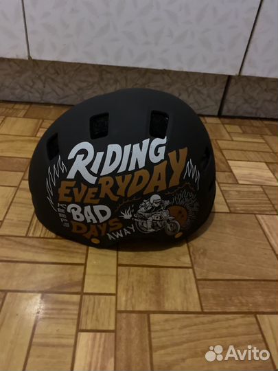 Шлем для роликов