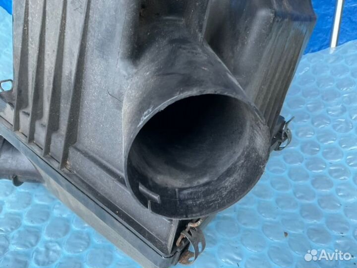 Корпус воздушного фильтра Jeep Grand Cherokee WJ