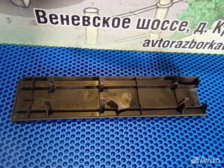 Крышка двигателя декоративная Opel Vectra