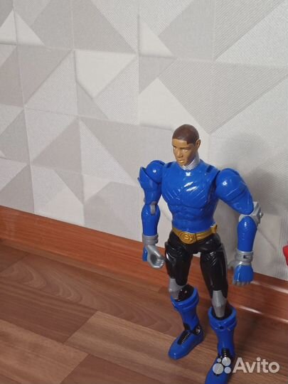 Фигурки супергероев