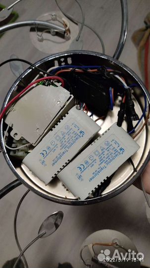 Люстра потолочная б/у