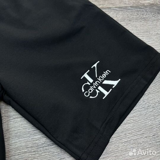 Костюм Calvin Klein