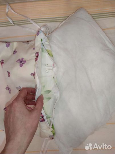 Бортики, два комплекта, клеёнка в детскую кроватку