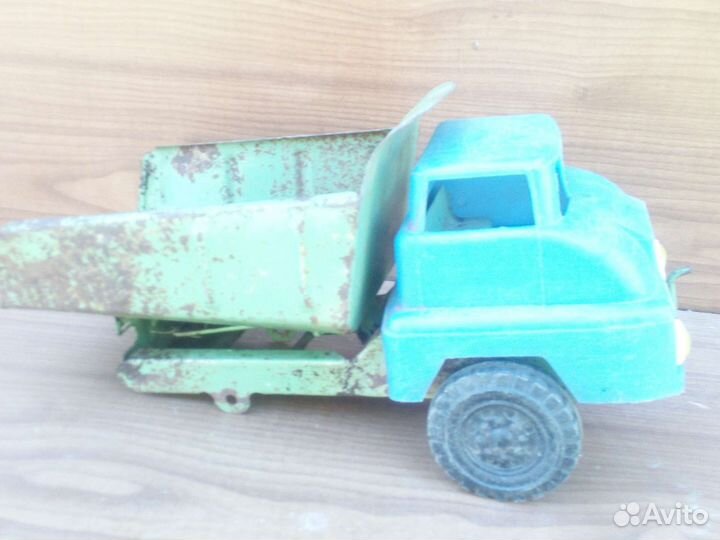 Железный грузовик СССР батыр