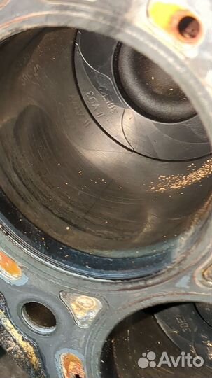 Блок цилиндров Land Rover Discovery 3 276DT 2.7 Дизель, 2005