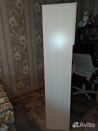 Продам стеллаж-шкаф