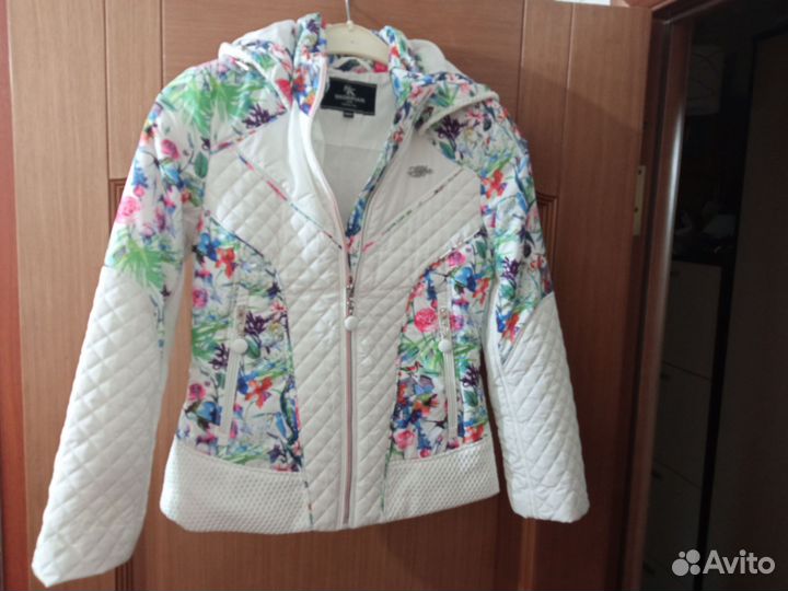 Куртка демисезонная для девочки 140
